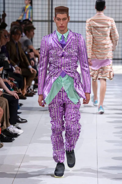 Look 28